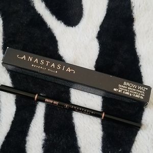 NEW Anastasia taupe eyebrow pencil